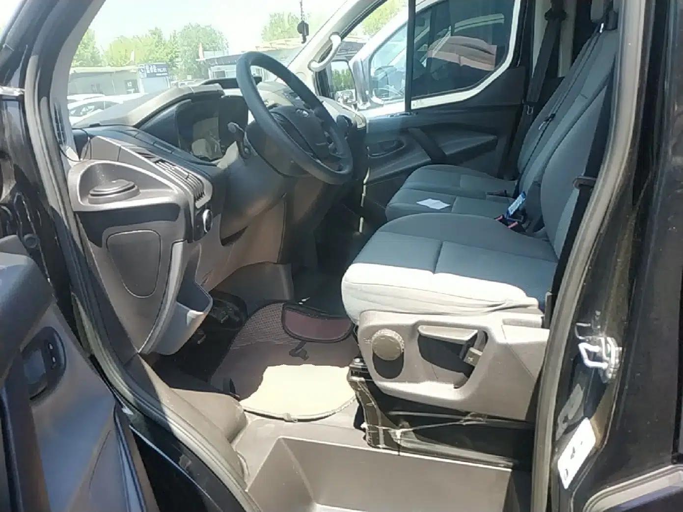 Ford Transit 2019 2.0T Diesel Multi-Purpose Commercial Vehicle Short Wheelbase Low Roof 6-Seater China VI Standard — миниатюра 18