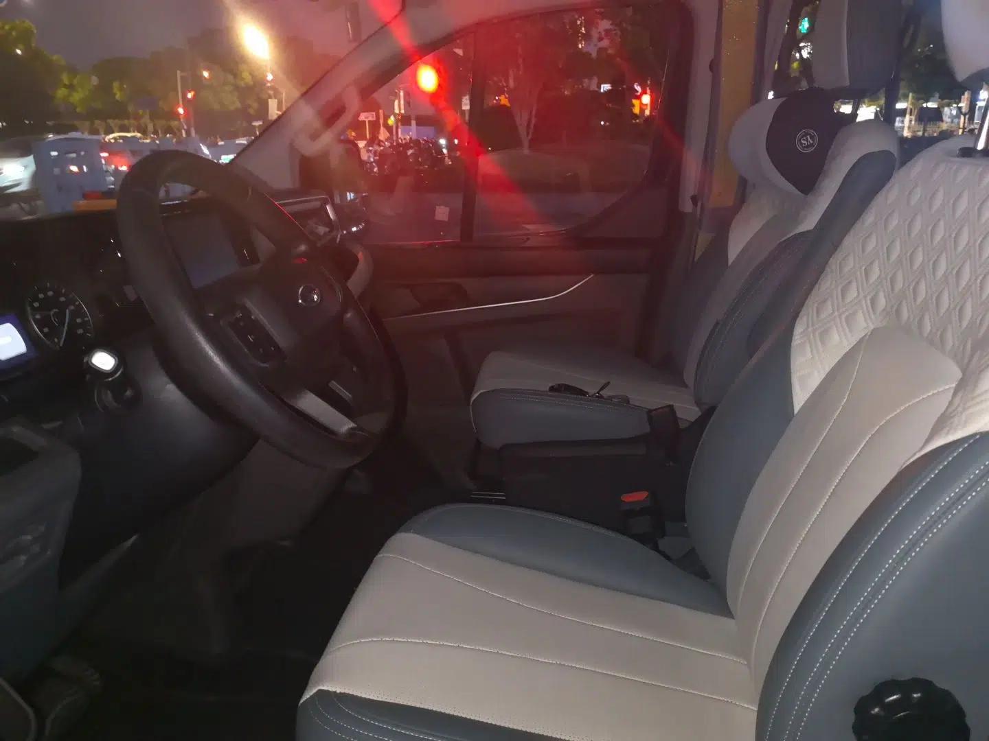Ford Transit  — миниатюра 16