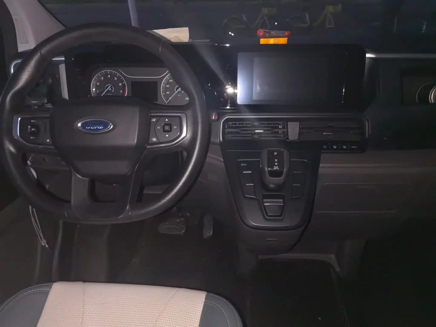 Ford Transit  — миниатюра 10