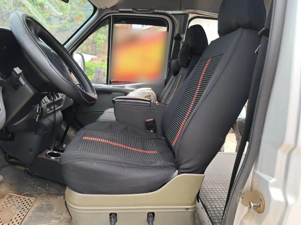 Ford Classic Transit 2015 2.8T Diesel Multi-Function Vehicle Short Wheelbase 6-Seater Mid-Roof Edition JX493ZLQ4 — миниатюра 16