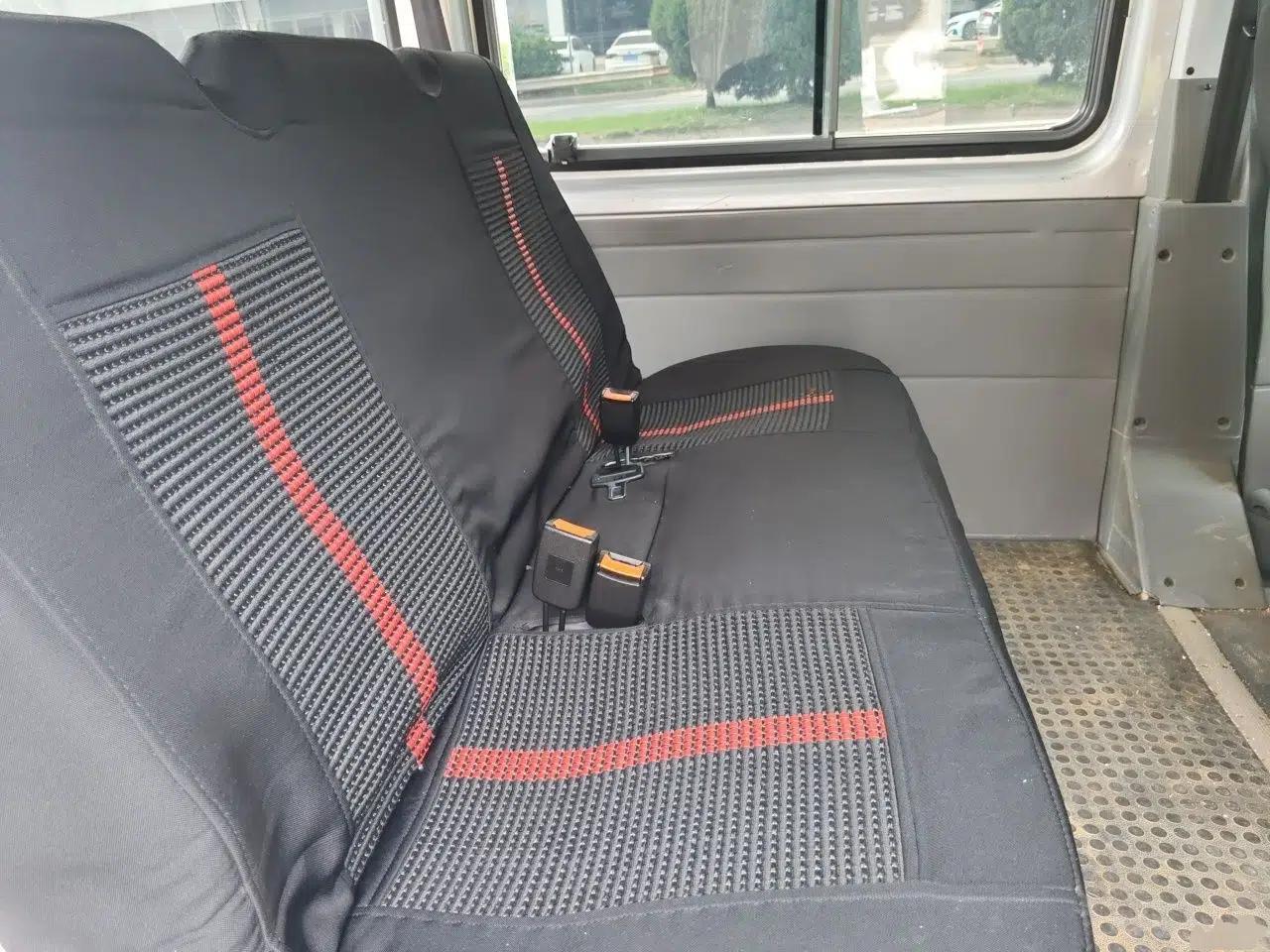 Ford Classic Transit 2015 2.8T Diesel Multi-Function Vehicle Short Wheelbase 6-Seater Mid-Roof Edition JX493ZLQ4 — миниатюра 18