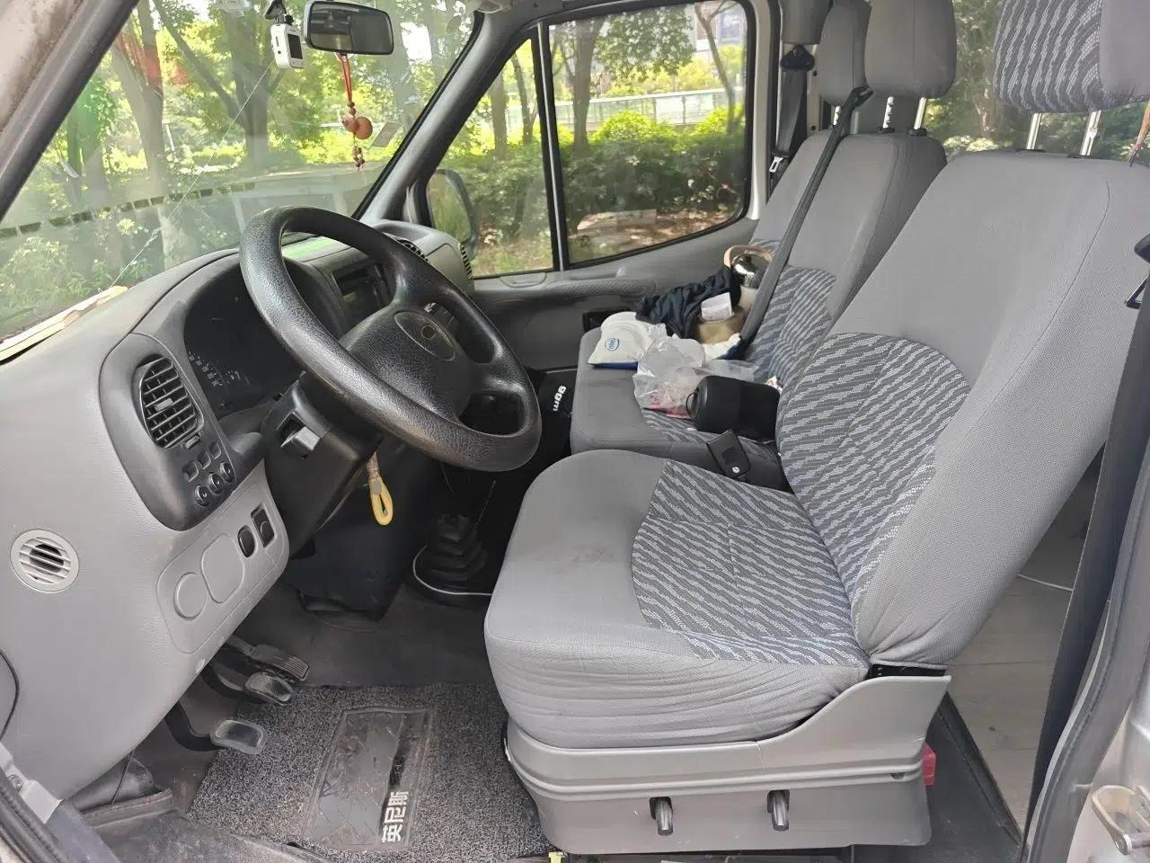Ford Classic Transit 2016 2.8T Diesel Short-Wheelbase 6-Seater Mid-Roof Multifunction Vehicle JX493ZLQ4 — миниатюра 16