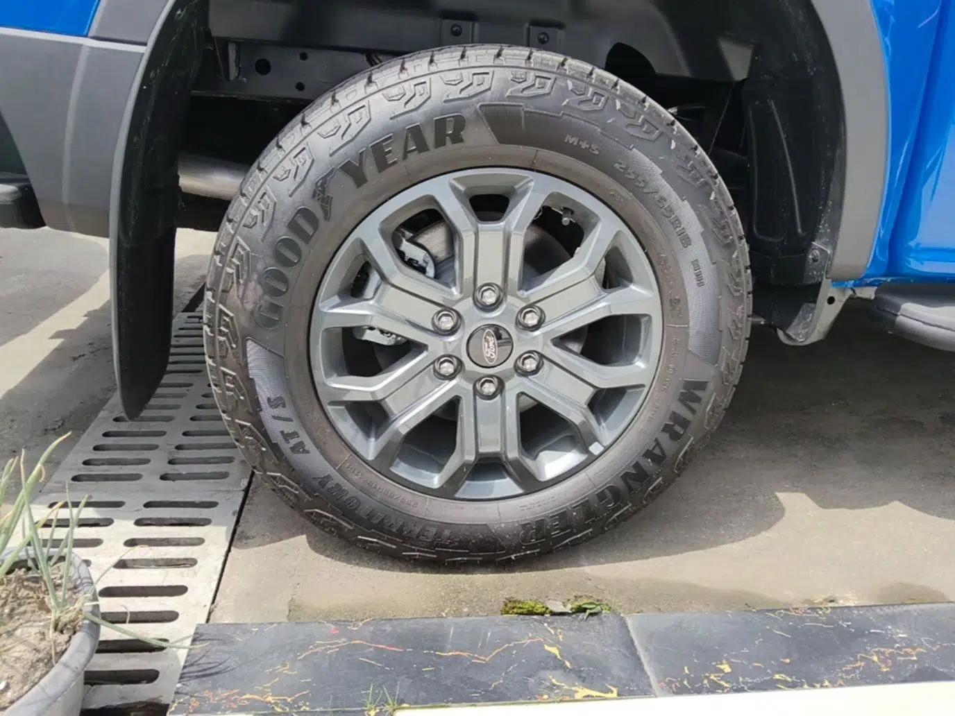 Ford Ranger 2023 1st Edition Gasoline Model — миниатюра 10