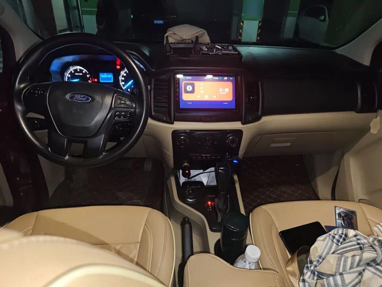 Ford Everest 2017 2.0T Gasoline Automatic 4x4 Elite Edition 5 Seats — миниатюра 10