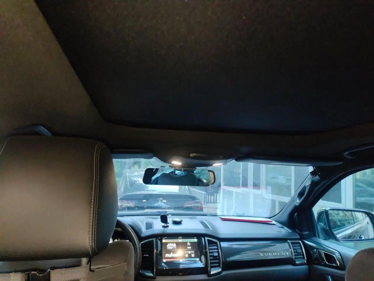 Ford Everest 2016 2.0T Gasoline Automatic 4x4 Flagship Edition — миниатюра 19