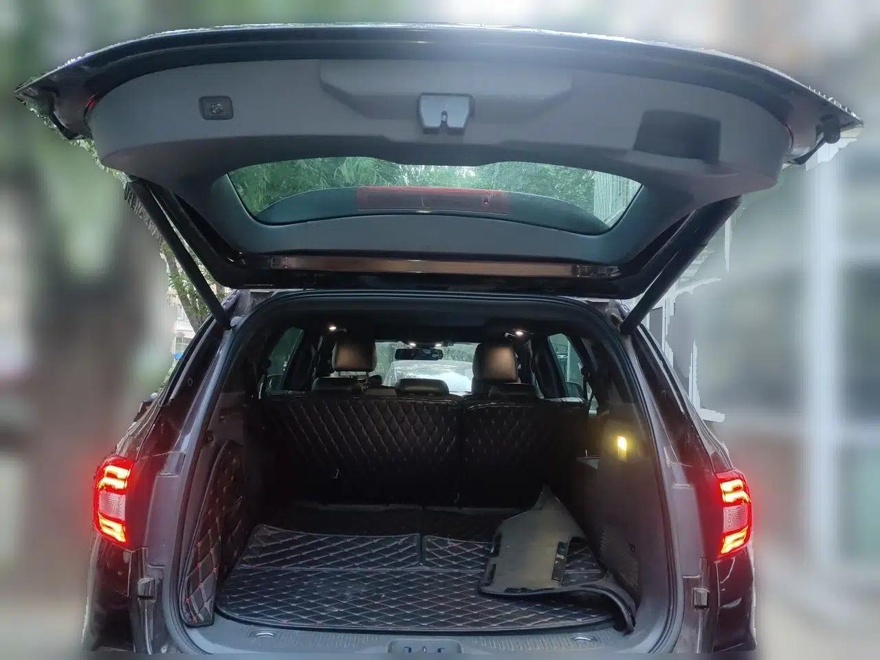 Ford Everest 2016 2.0T Gasoline Automatic 4x4 Flagship Edition — миниатюра 20
