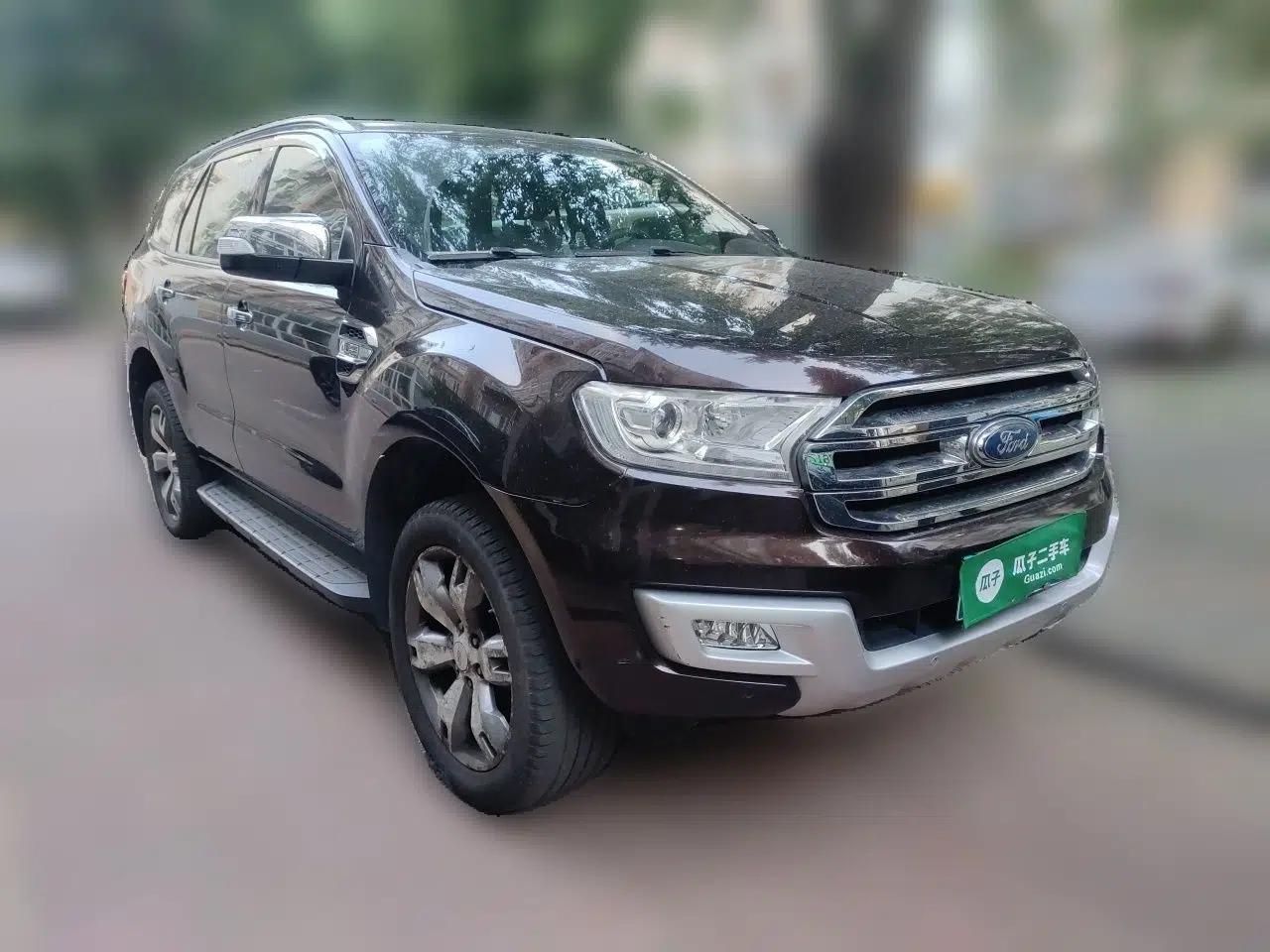 Ford Everest 2016 2.0T Gasoline Automatic 4x4 Flagship Edition — миниатюра 3