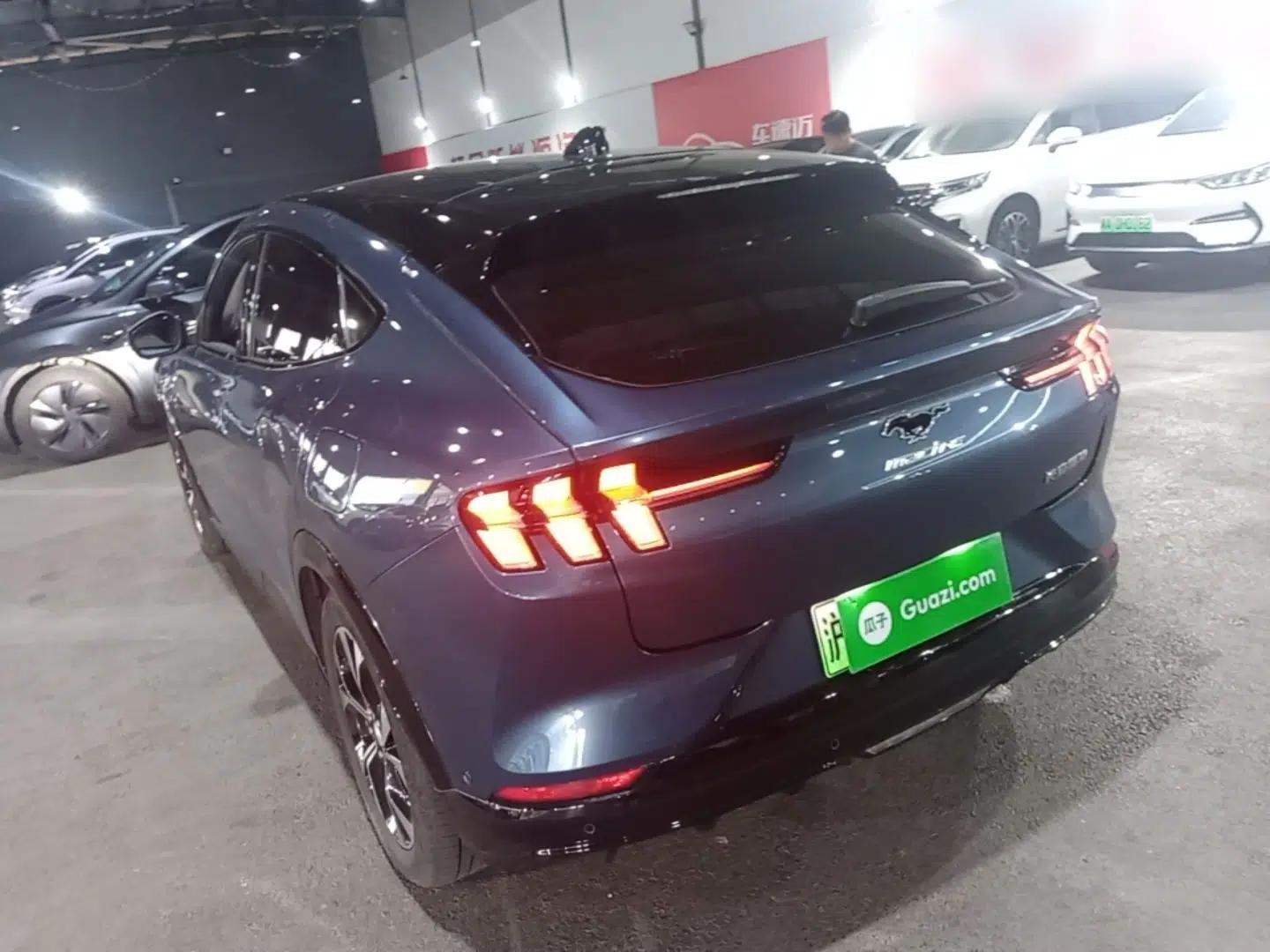 Ford Mustang Mach-E 2021 AION Y Plus Rear-Drive Luxury Edition (Long Range) — миниатюра 4