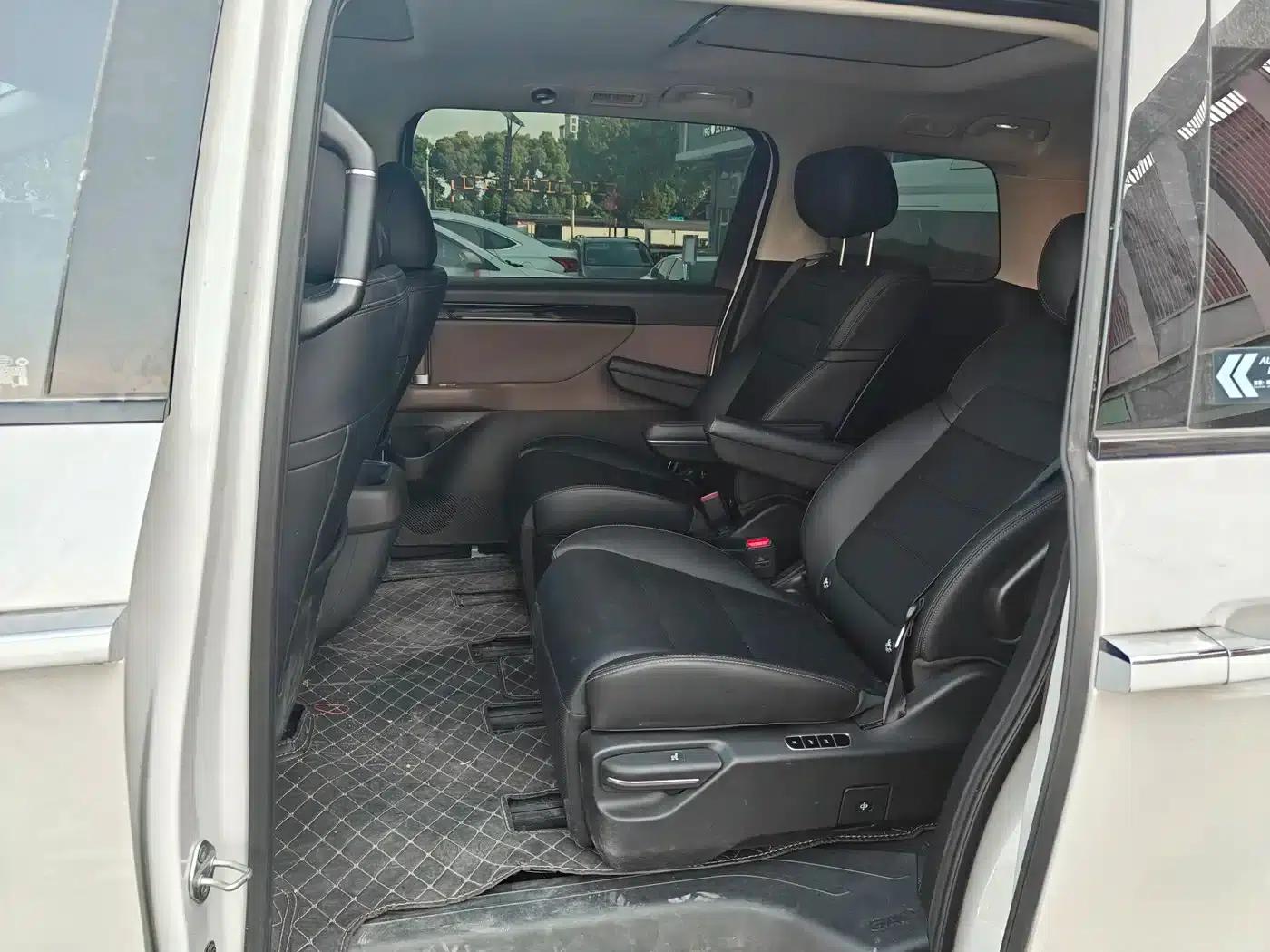 Trumpchi E8 2024 Glory Series 2.0L Glory Edition — миниатюра 4