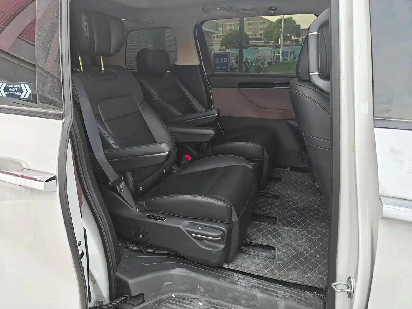 Trumpchi E8 2024 Glory Series 2.0L Glory Edition — миниатюра 5