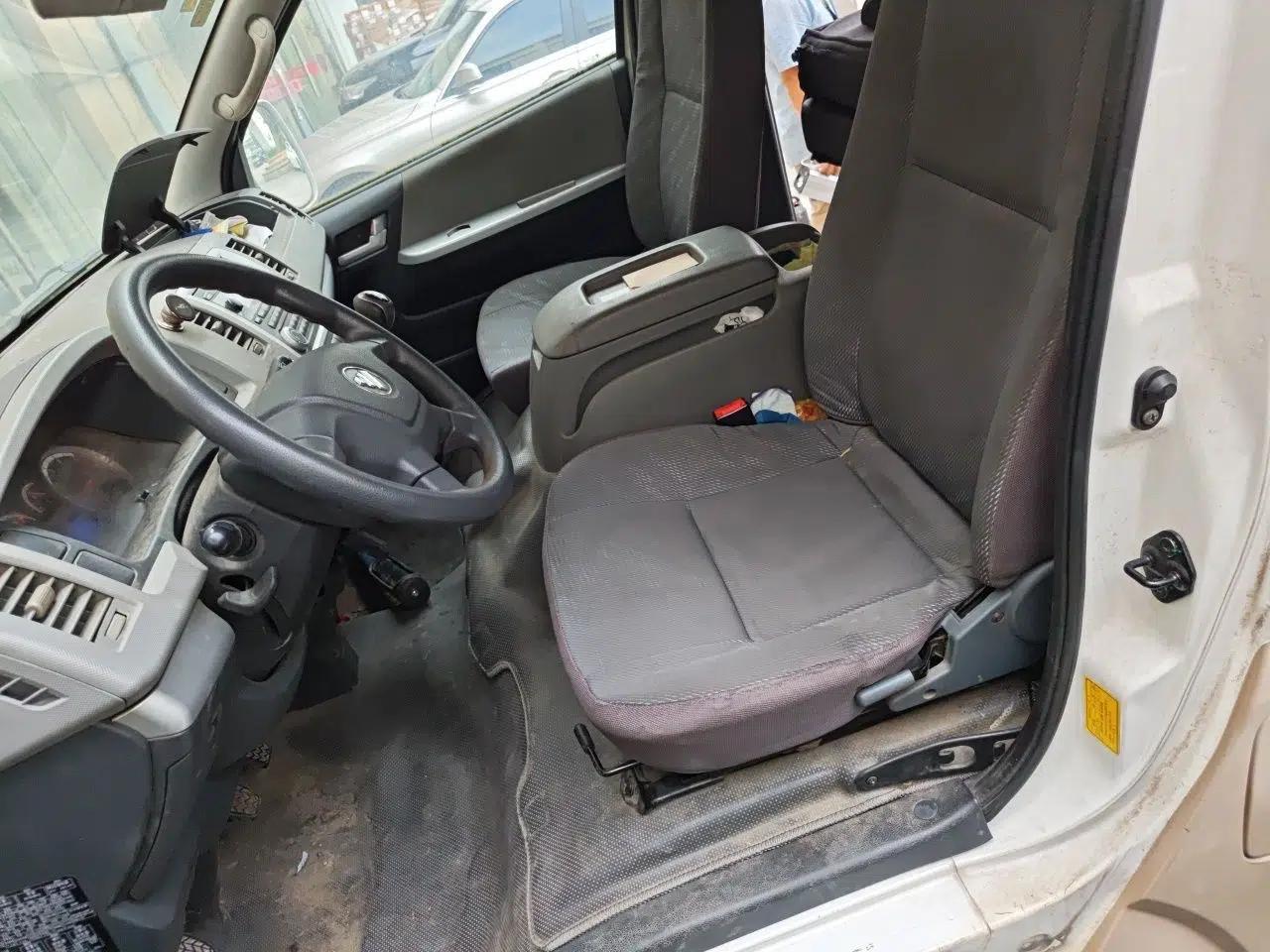 Foton Scenic G7 2016 2.0L Commercial Version Short Wheelbase High-Roof 4Q20M — миниатюра 16