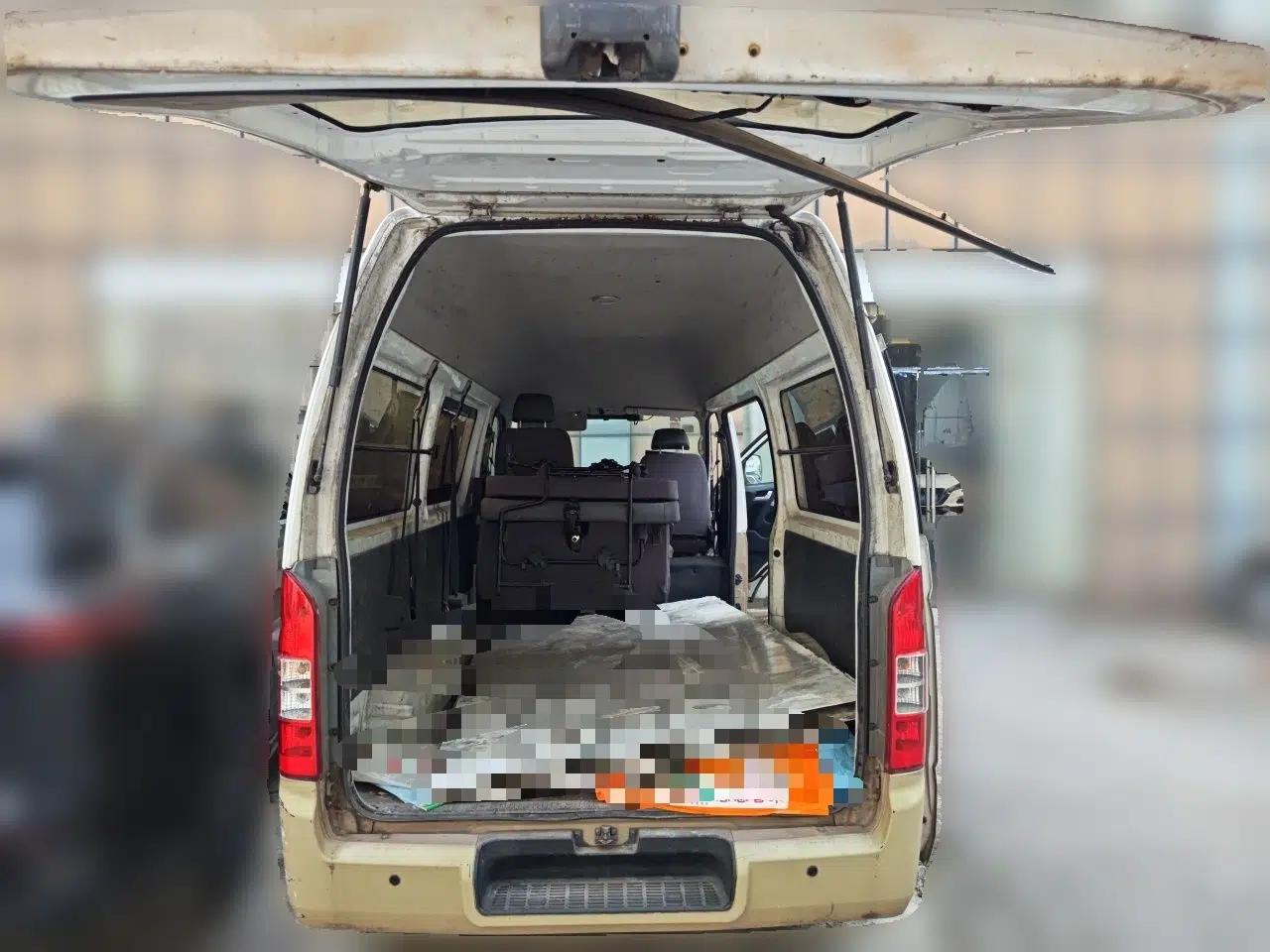 Foton Scenic G7 2016 2.0L Commercial Version Short Wheelbase High-Roof 4Q20M — миниатюра 20