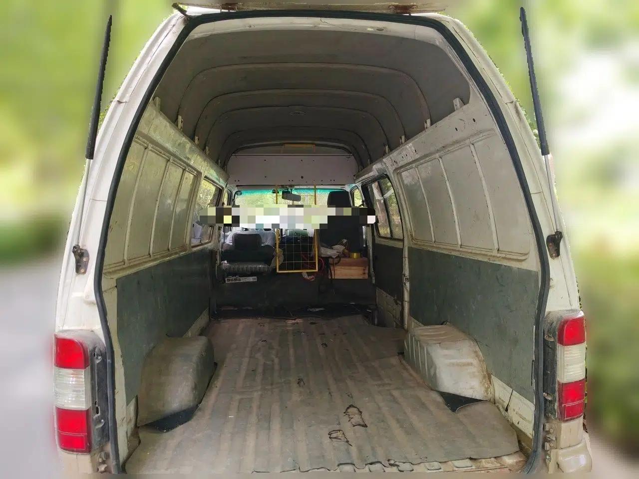 Foton Scenic 2016 2.2L Landscape Express Long-Wheelbase High-Roof 491EQ4 — миниатюра 20