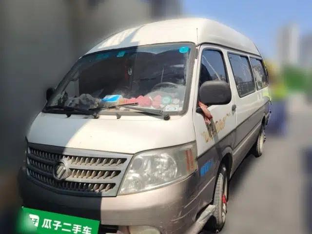 Foton Scenic 2014 2.0L Express Classic Short-Wheelbase Low-Roof 491EQ4A