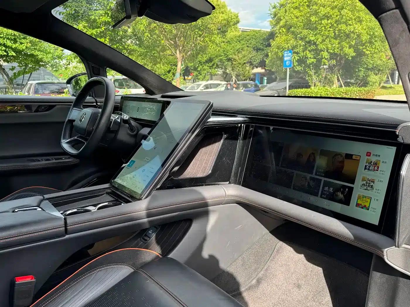 HiPhi X 2021 Flagship Edition 6-seater — миниатюра 16