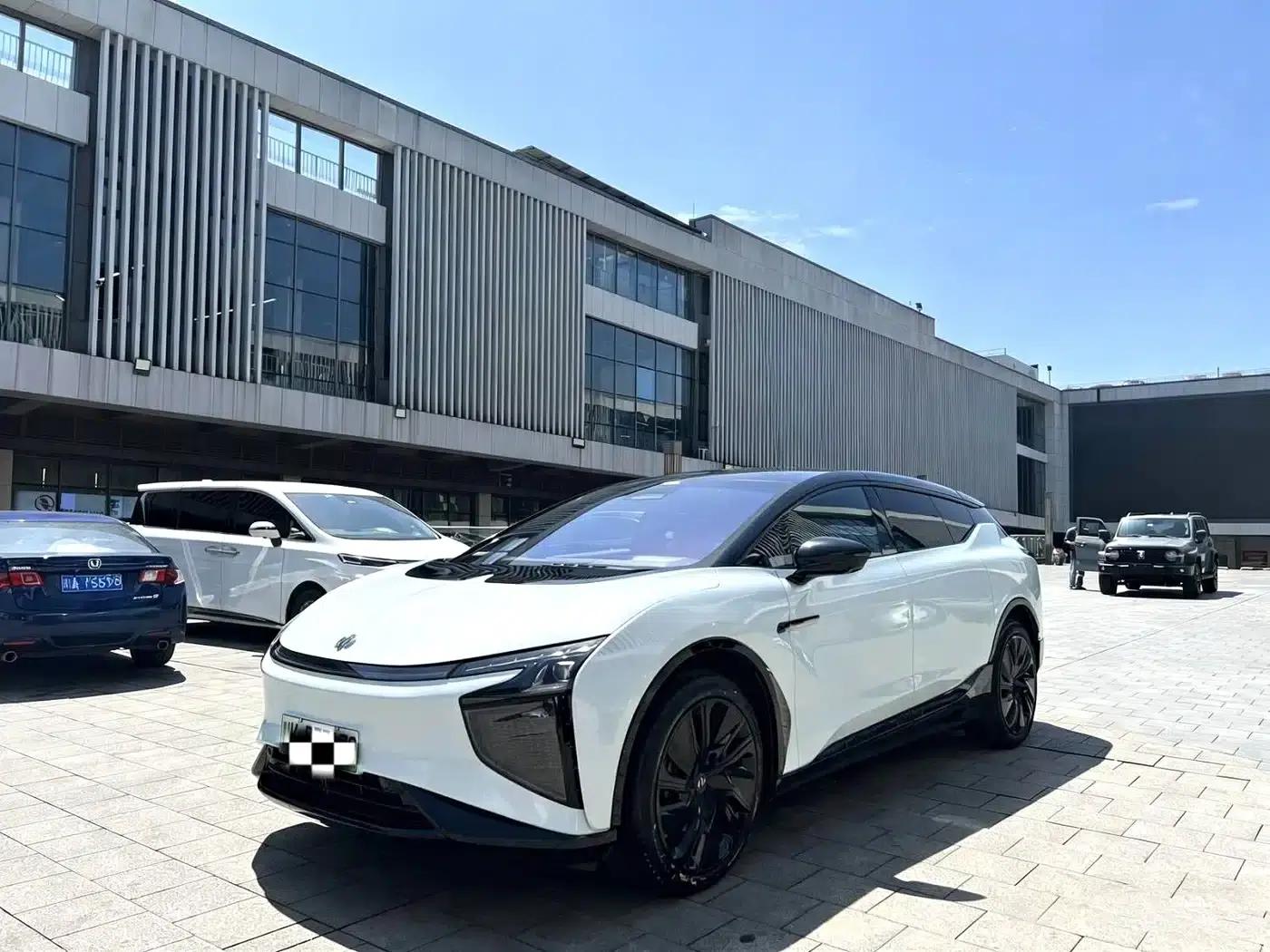 HiPhi X 2021 Luxury 6-seater — миниатюра 1