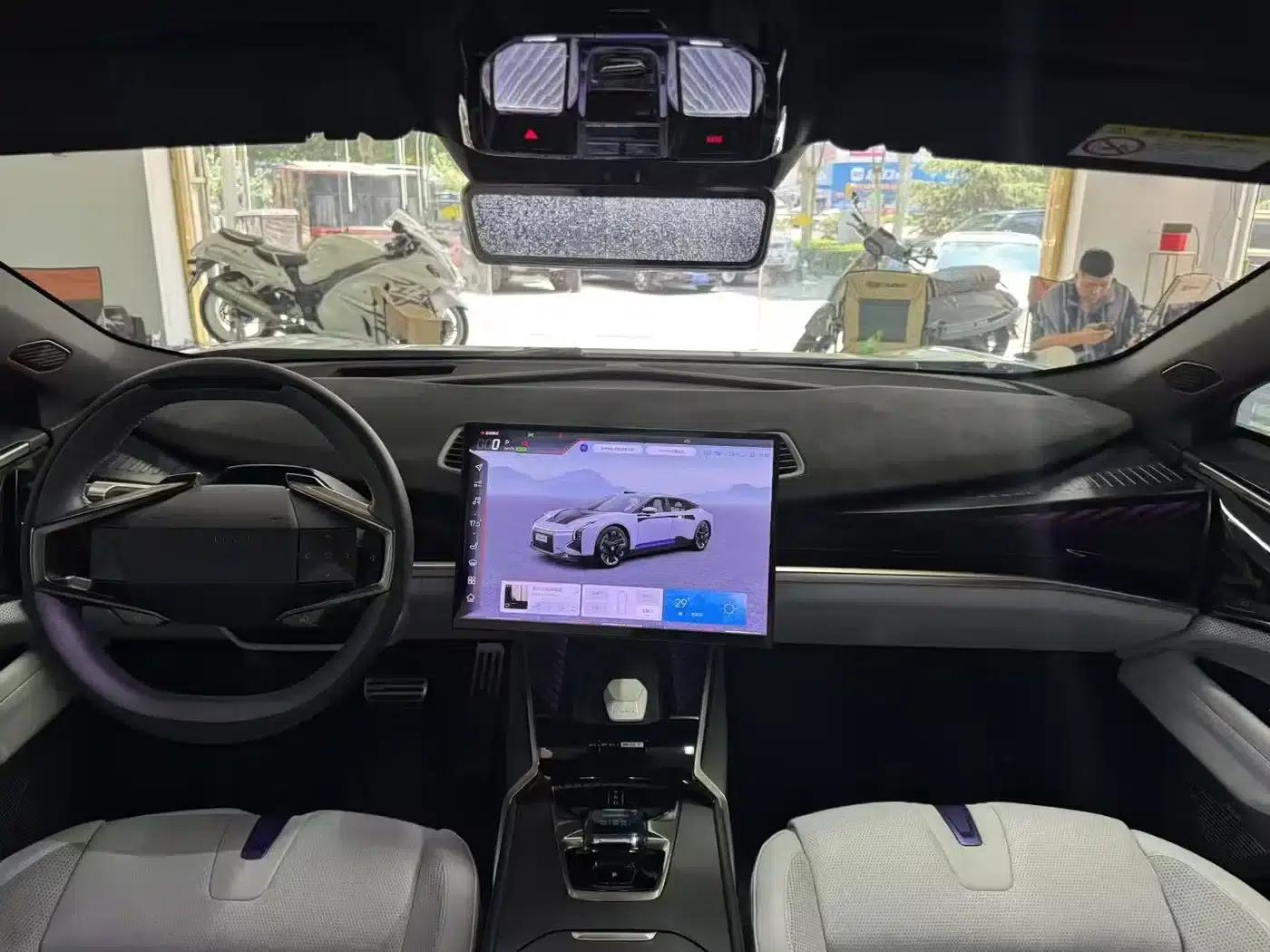 2023 HiPhi Z (Four-seater version) — миниатюра 9