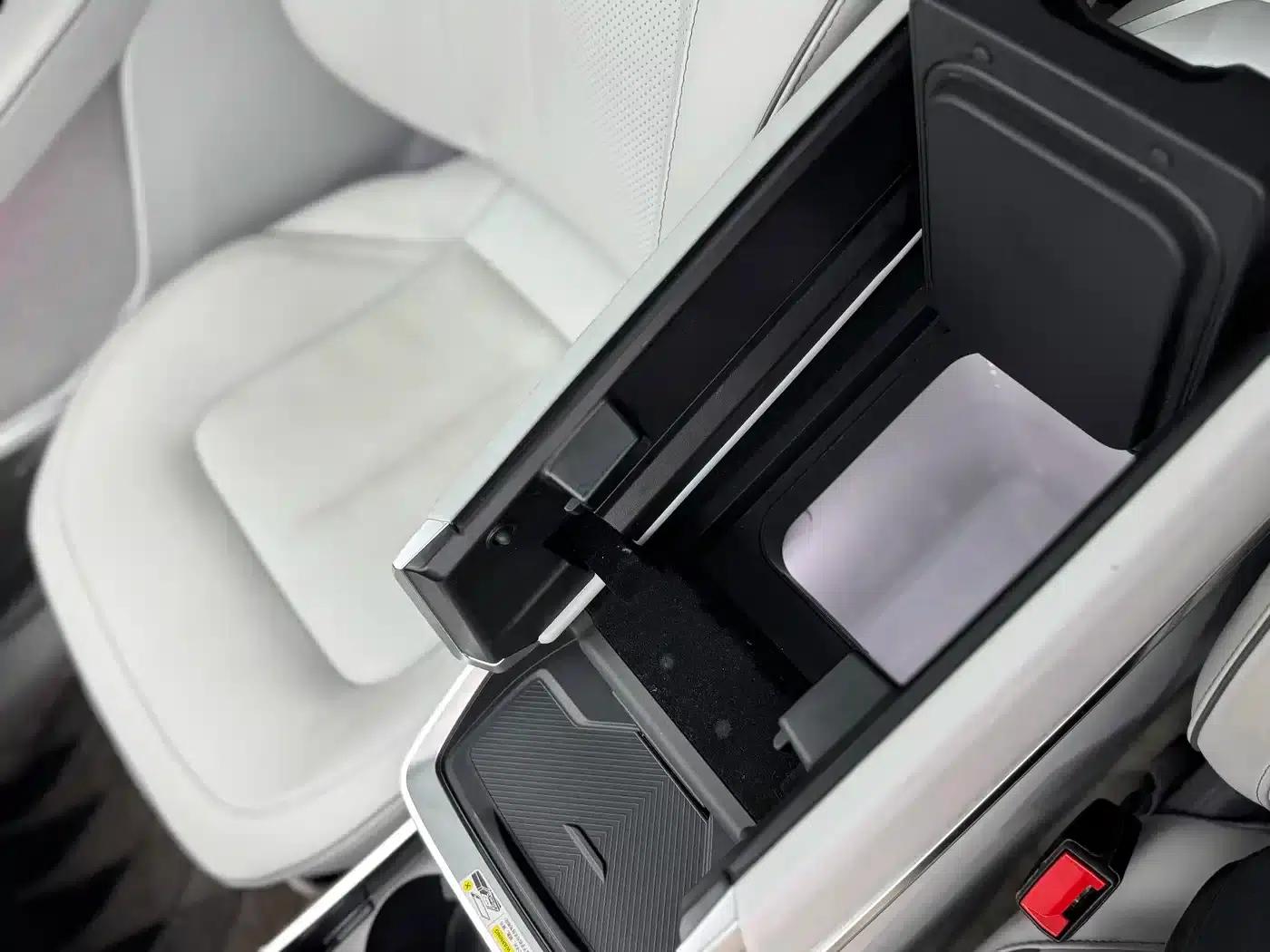HiPhi Y 2023 560km Elite Edition — миниатюра 12