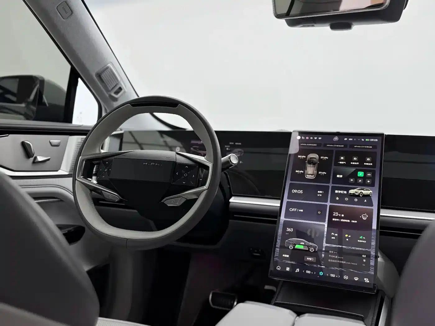 HiPhi Y 2023 560km Elite Edition — миниатюра 18
