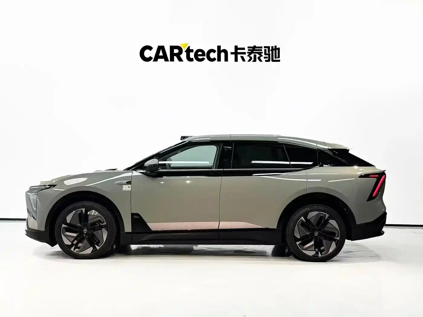 HiPhi Y 2023 560km Elite Edition — миниатюра 3
