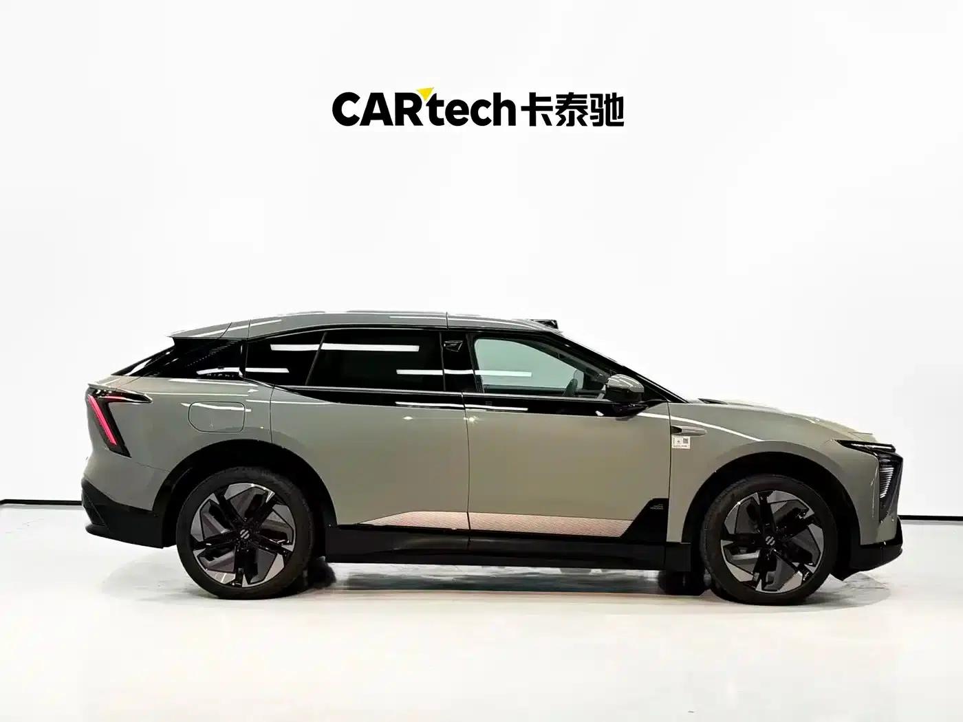HiPhi Y 2023 560km Elite Edition — миниатюра 4