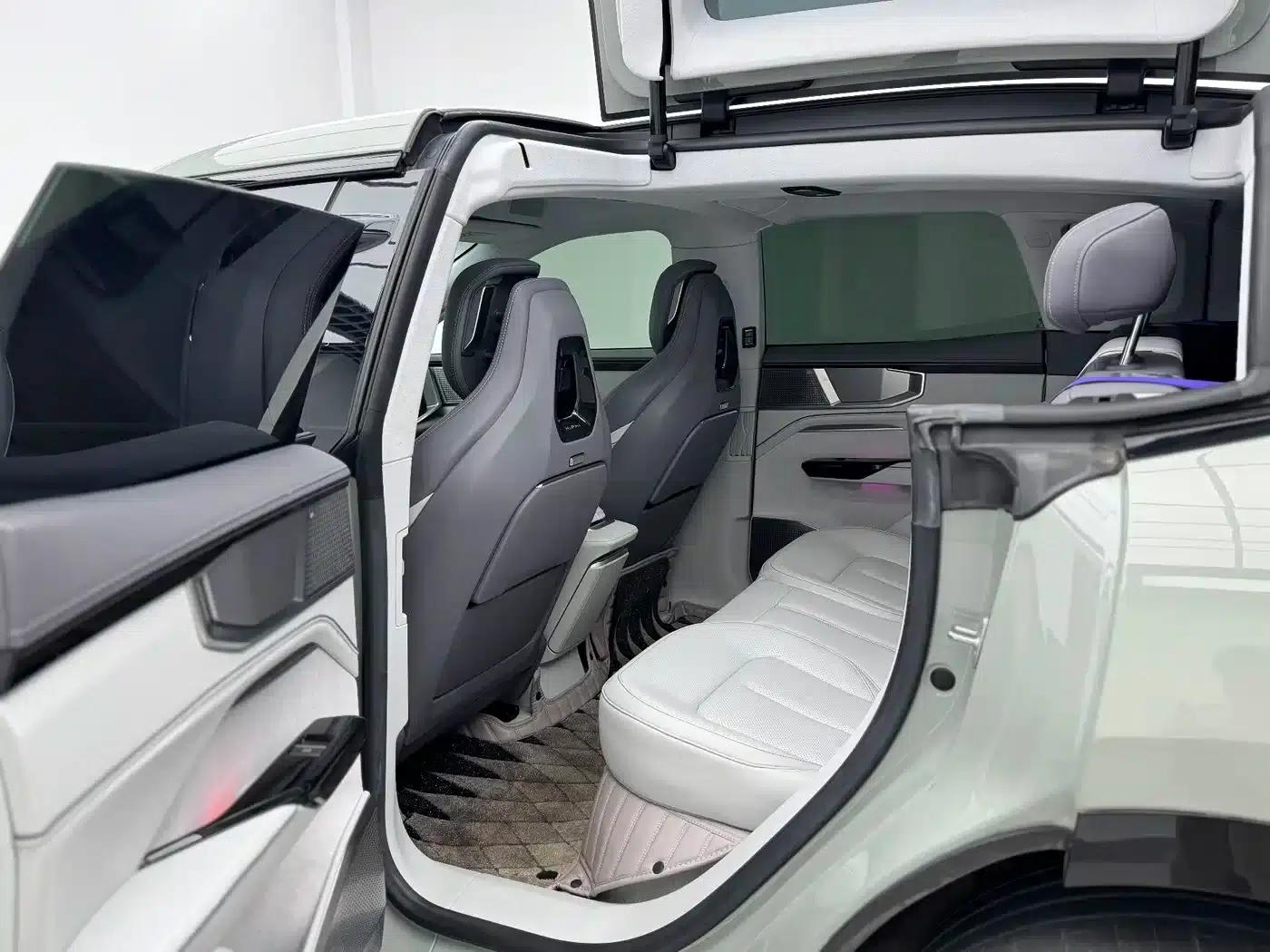 HiPhi Y 2023 560km Elite Edition — миниатюра 6