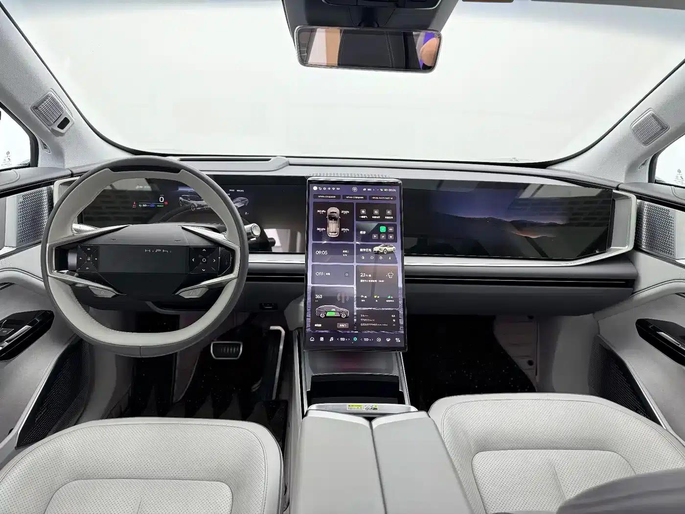 HiPhi Y 2023 560km Elite Edition — миниатюра 9