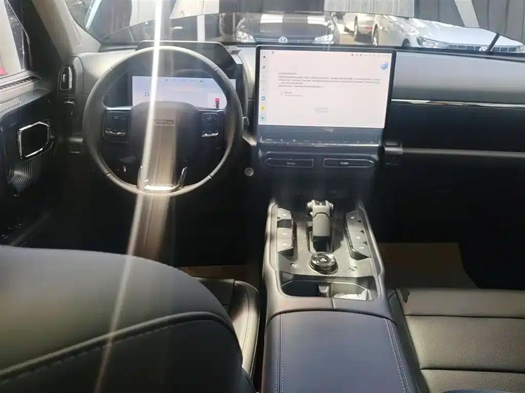 Haval Big Dog PLUS New Energy 2024 Hi4 102km Trendy Electric Edition Plus — миниатюра 10