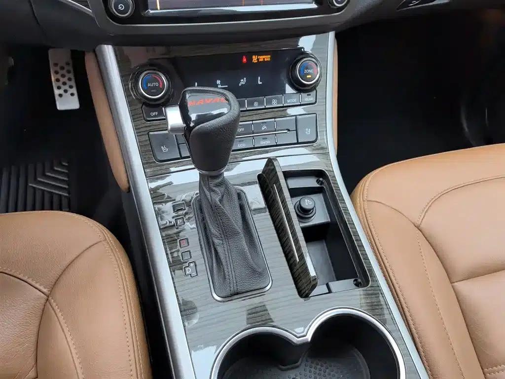 Haval H8 2015 2.0T Two-Wheel Drive Standard Edition — миниатюра 13