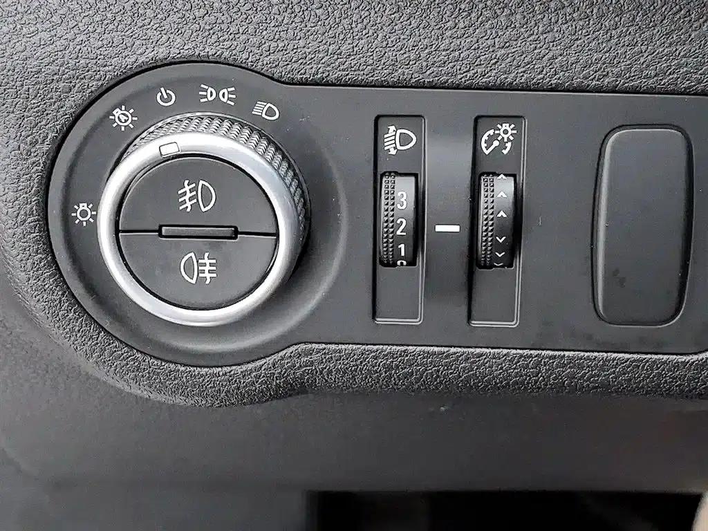 Haval H8 2015 2.0T Two-Wheel Drive Standard Edition — миниатюра 21