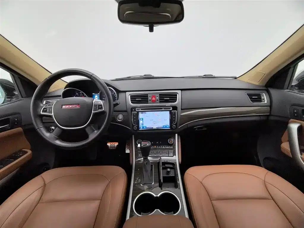 Haval H8 2015 2.0T Two-Wheel Drive Standard Edition — миниатюра 5