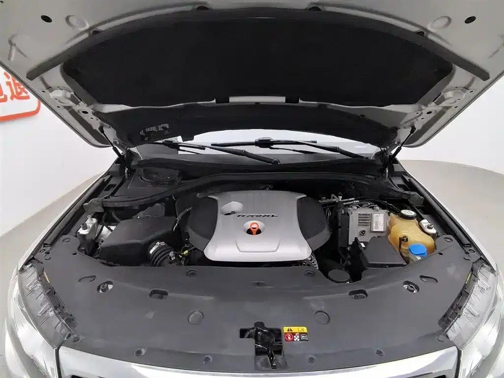 Haval H8 2015 2.0T Two-Wheel Drive Standard Edition — миниатюра 6