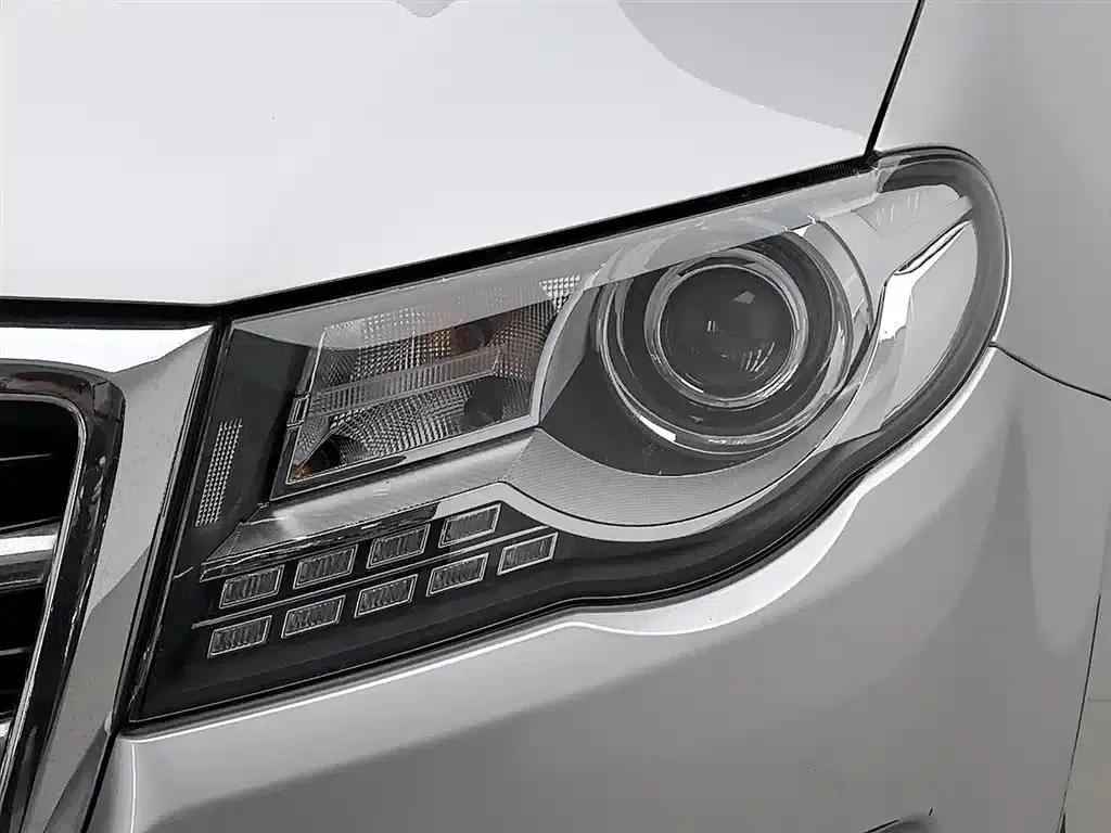 Haval H8 2015 2.0T Two-Wheel Drive Standard Edition — миниатюра 7