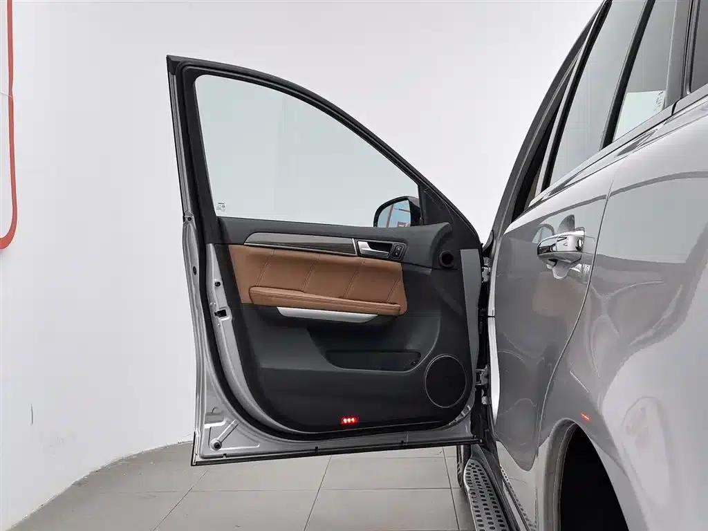 Haval H8 2015 2.0T Two-Wheel Drive Standard Edition — миниатюра 8