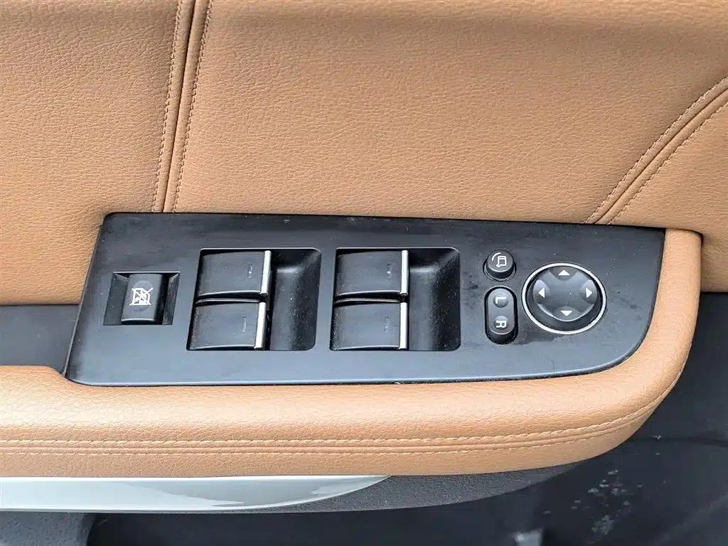 Haval H8 2015 2.0T Two-Wheel Drive Standard Edition — миниатюра 9