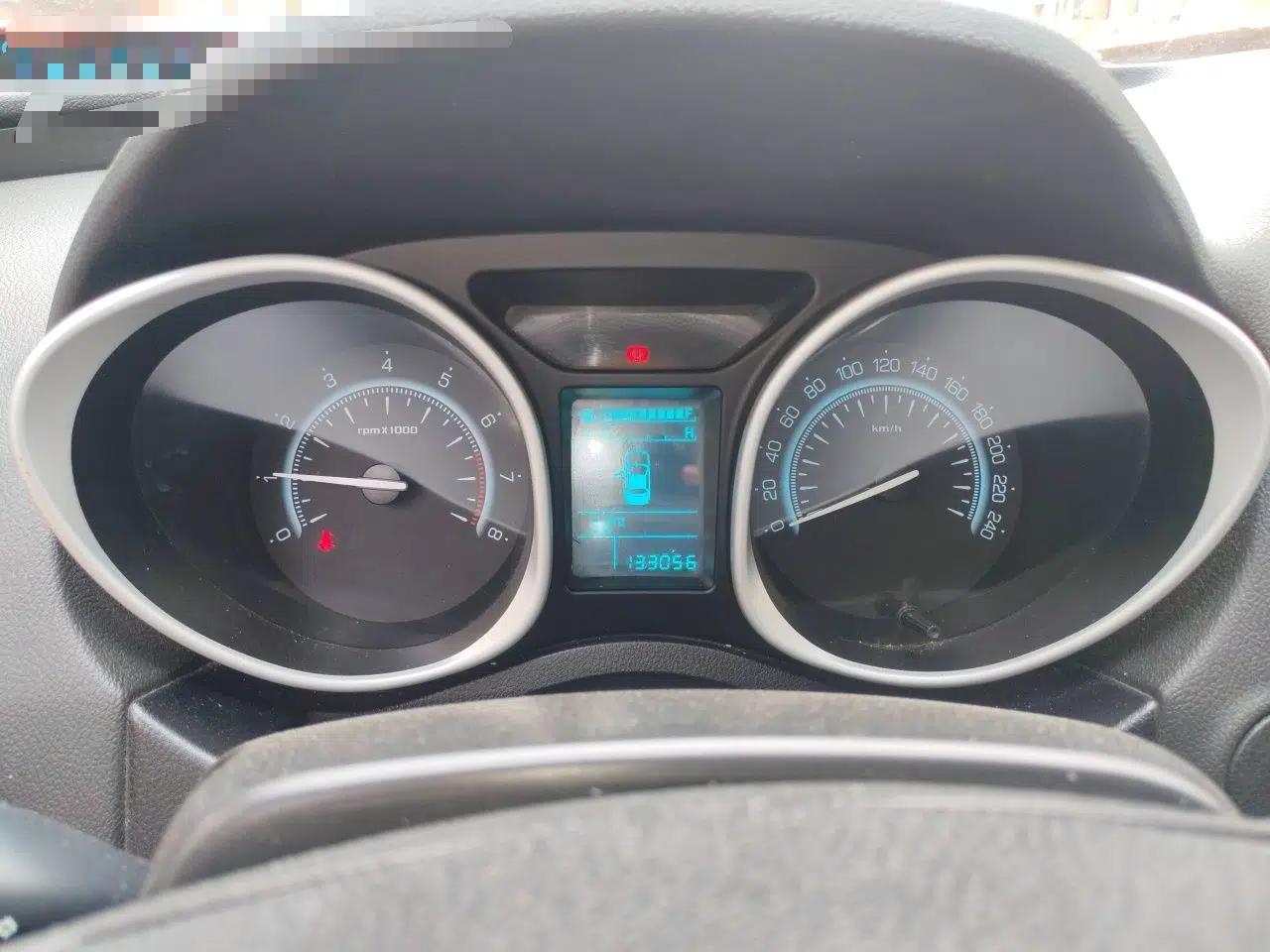 GAC Trumpchi GS5 2012 2.0L Manual Two-Wheel Drive Comfort Edition — миниатюра 12
