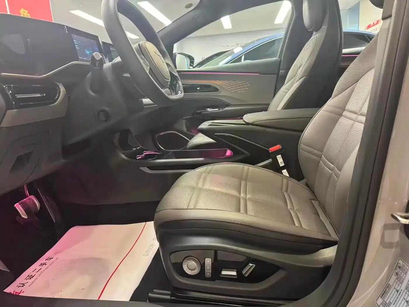 Hongqi EH7 2024 760 Pro+ AWD Edition — миниатюра 3