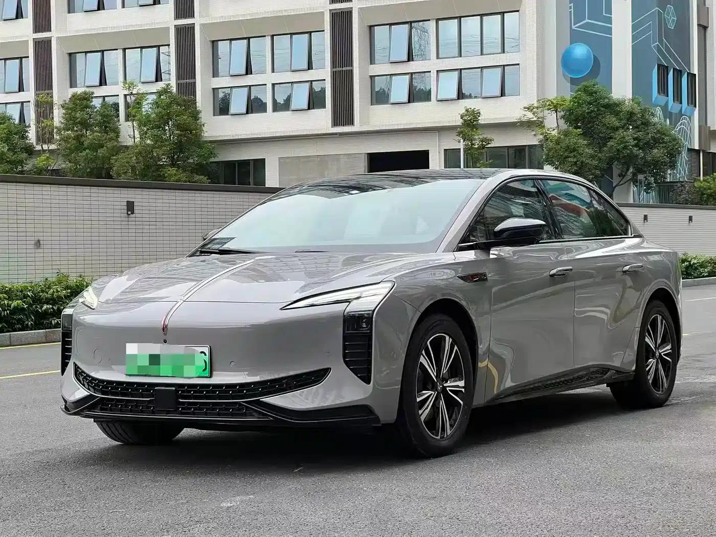 Hongqi EH7 2025 Model 690 Smart Selection Edition — миниатюра 1