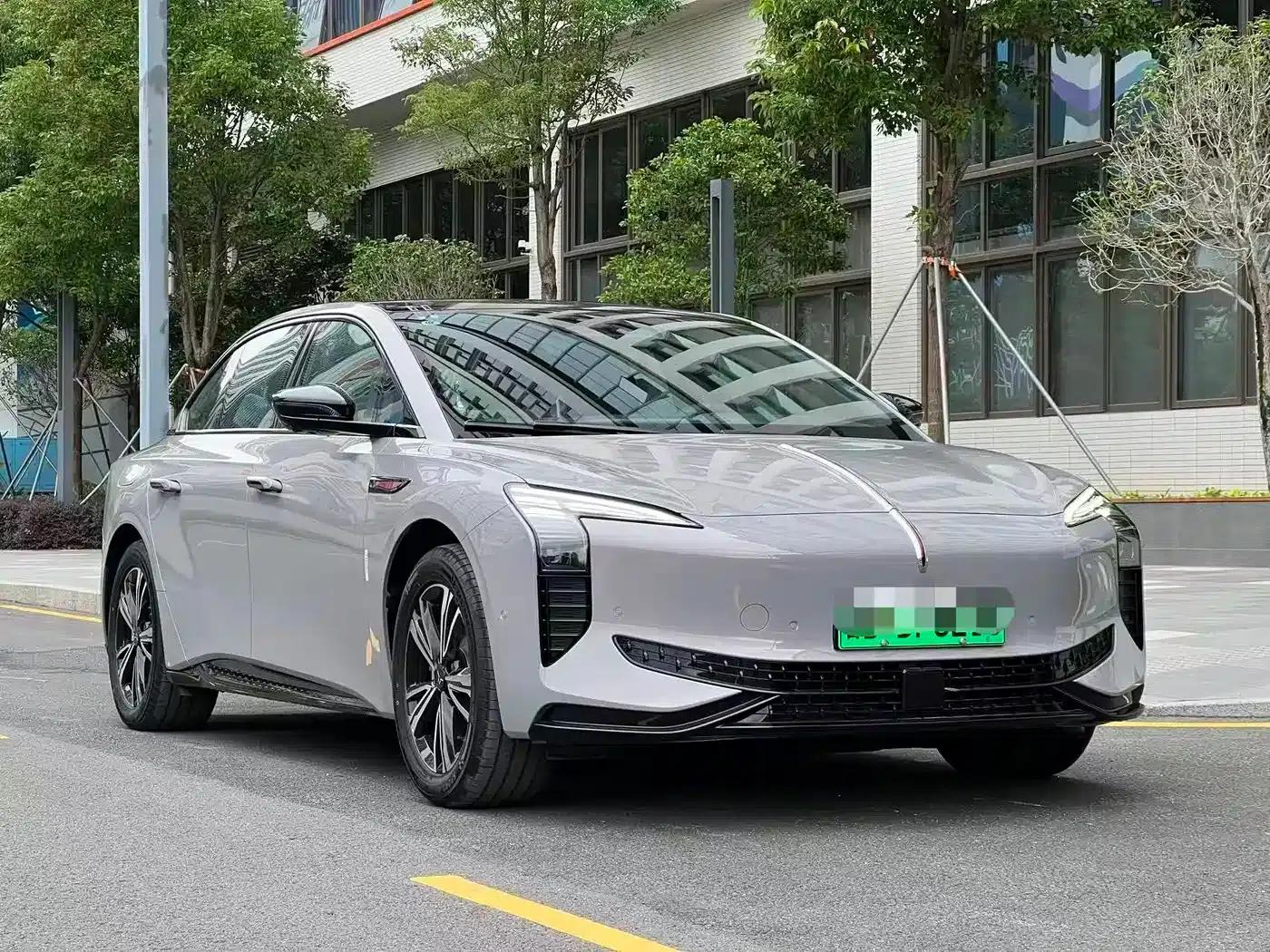Hongqi EH7 2025 Model 690 Smart Selection Edition — миниатюра 3