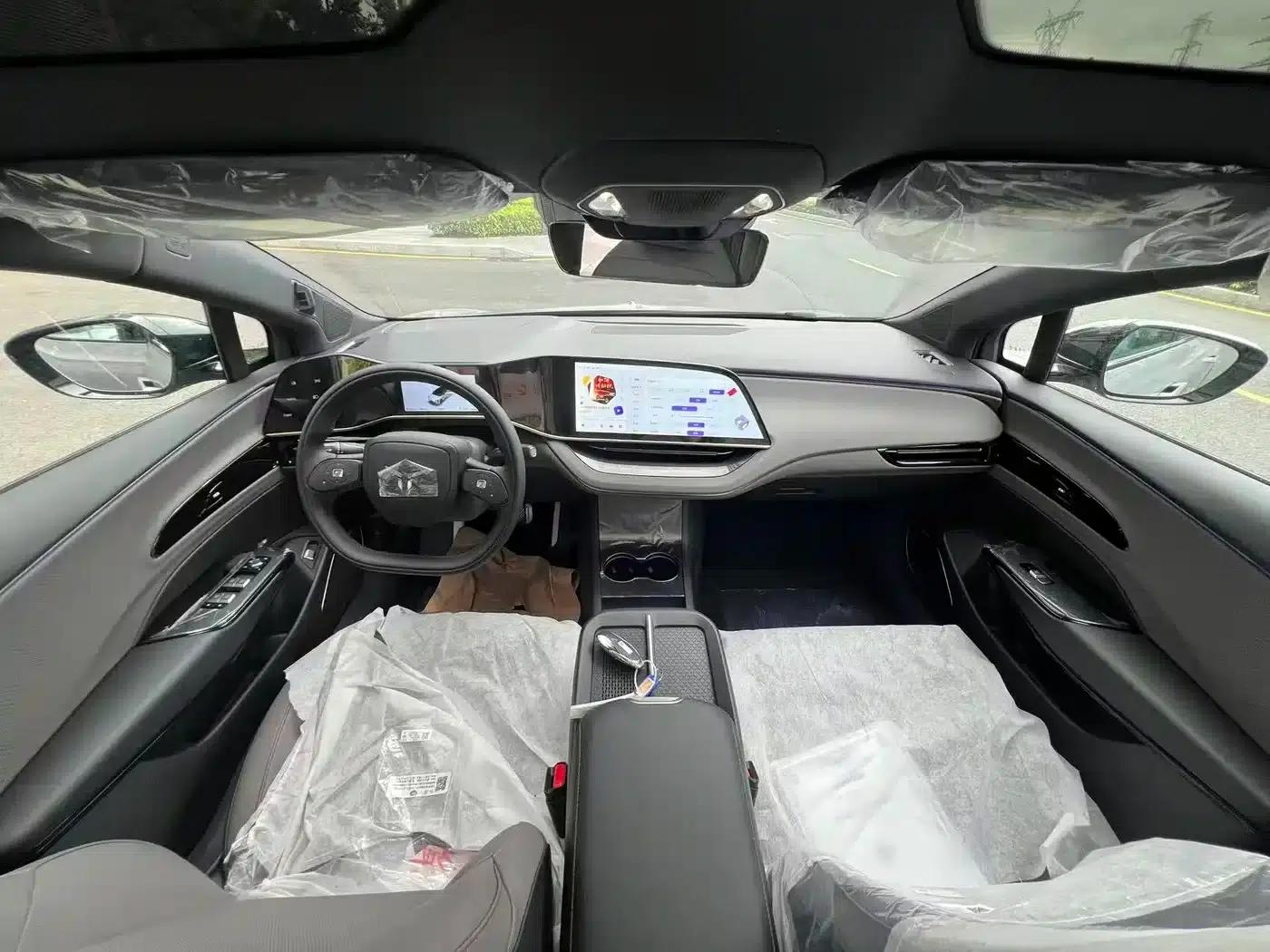 Hongqi EH7 2025 Model 690 Smart Selection Edition — миниатюра 5