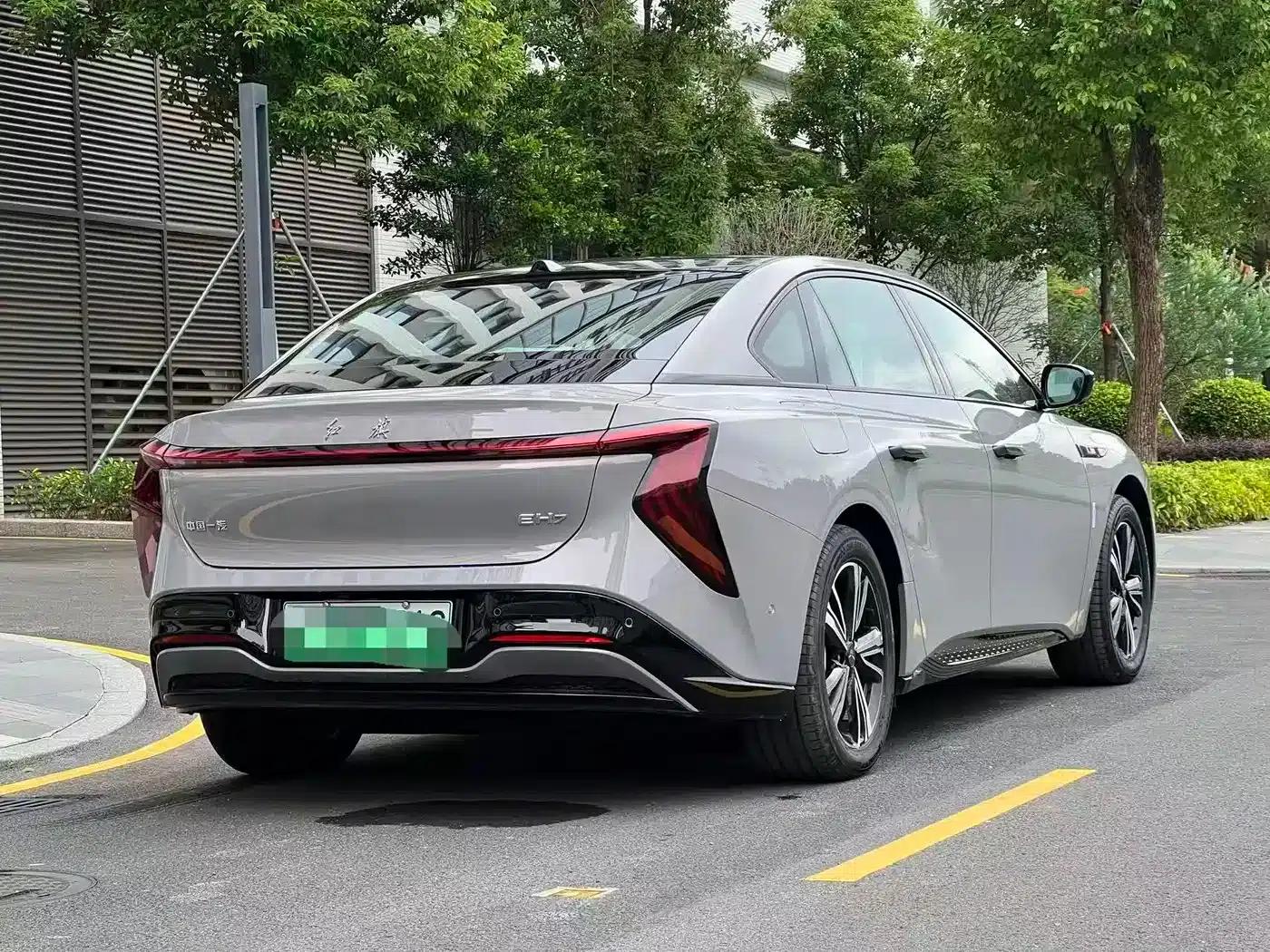 Hongqi EH7 2025 Model 690 Smart Selection Edition — миниатюра 8