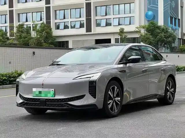 Hongqi EH7 2025 Model 690 Smart Selection Edition