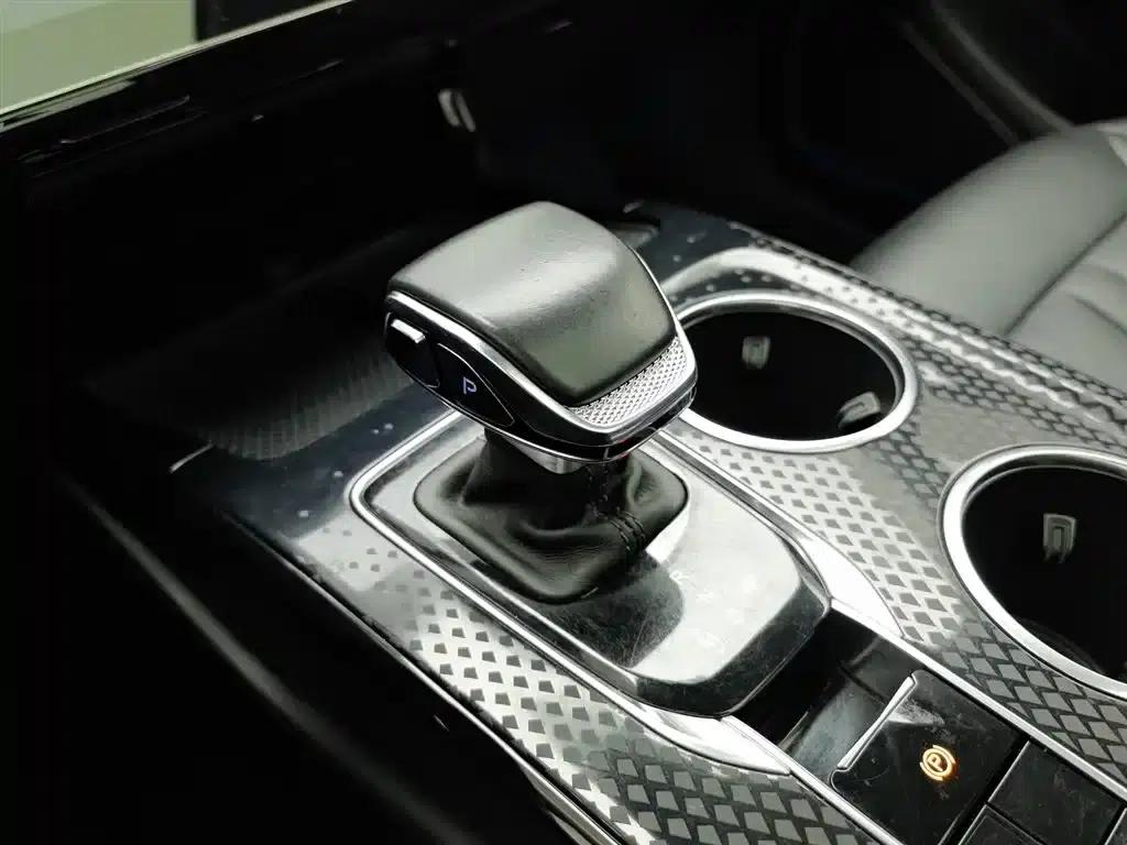 Hongqi HS3 2023 1.5T 2WD Goodness Edition — миниатюра 13