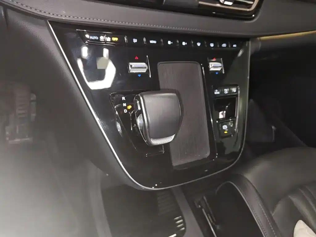 Hongqi HQ9 PHEV 2024 2.0T AWD Luxury Edition — миниатюра 14