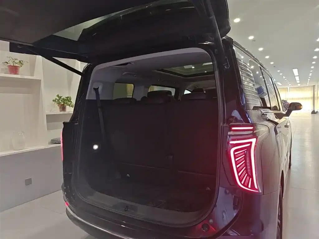 Hongqi HQ9 PHEV 2024 2.0T AWD Luxury Edition — миниатюра 19