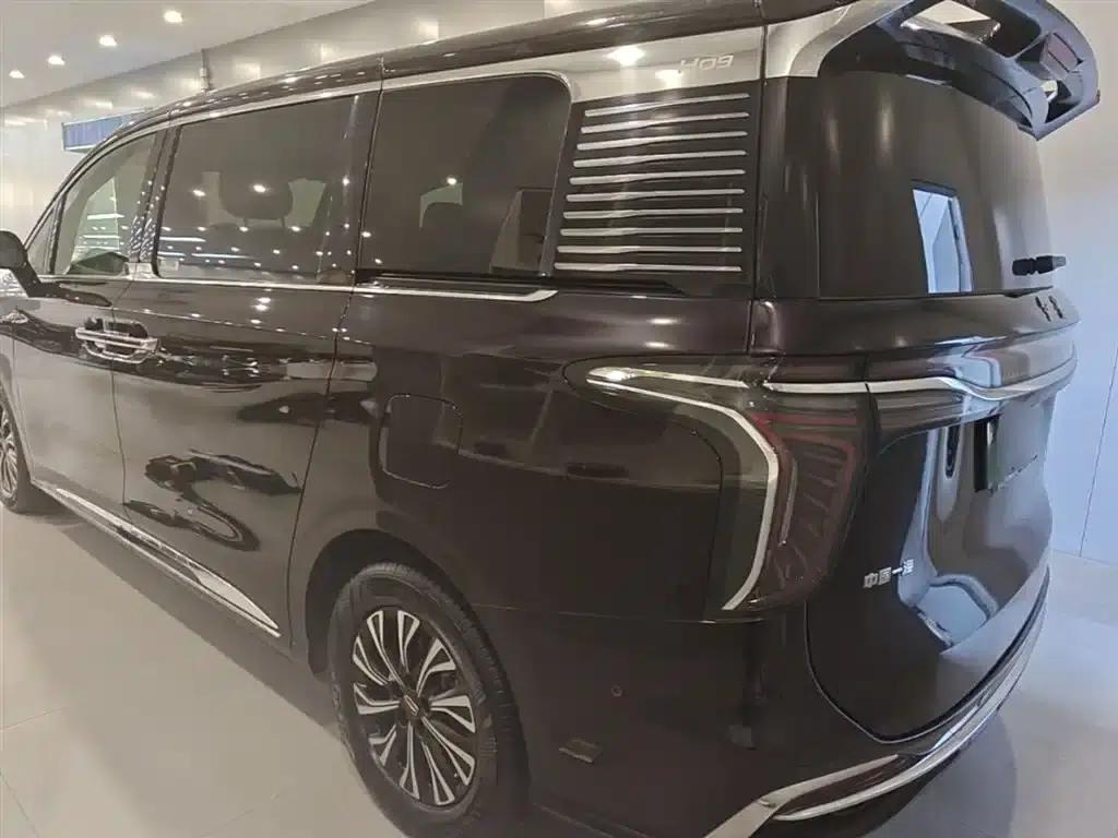 Hongqi HQ9 PHEV 2024 2.0T AWD Luxury Edition — миниатюра 5