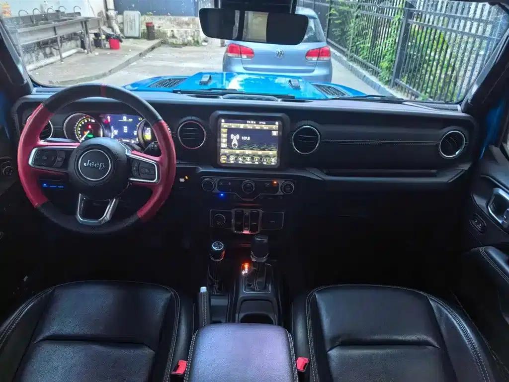 Jeep Wrangler New Energy 2021 Model 4-Door 2.0T 4xe Sahara — миниатюра 9
