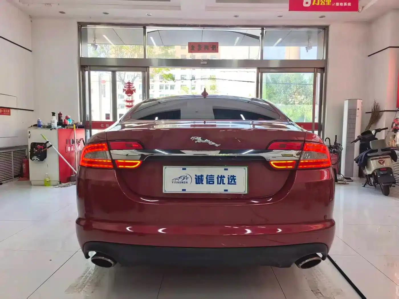2013 Jaguar XF 2.0T Elegance Edition — миниатюра 11