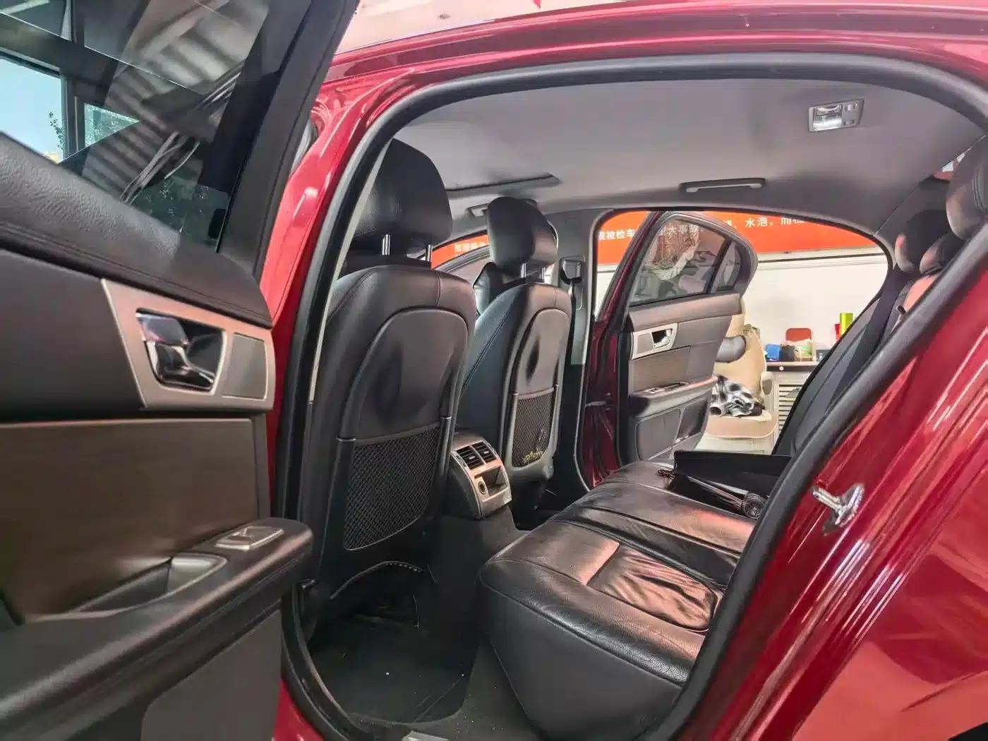 2013 Jaguar XF 2.0T Elegance Edition — миниатюра 4