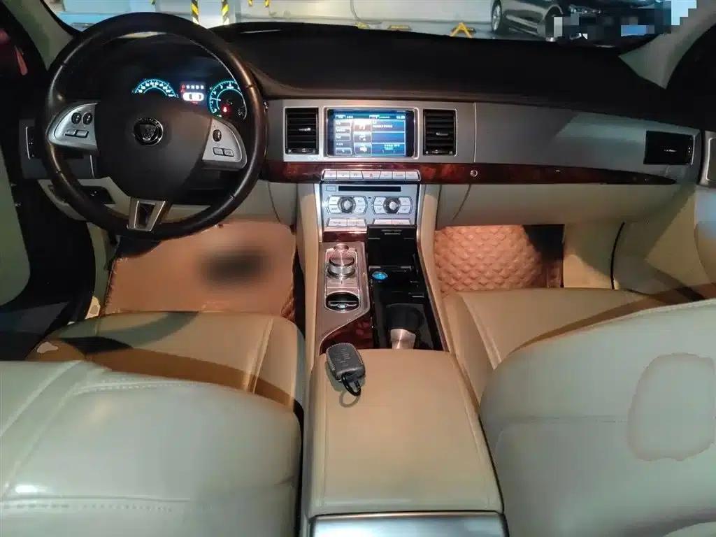 2014 Jaguar XF 2.0T Luxury Edition — миниатюра 13